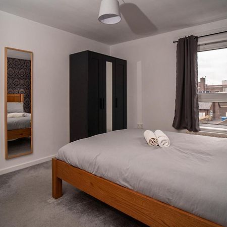 Central Apartment In Belfast City Centre - Sleeps 5 People Екстериор снимка