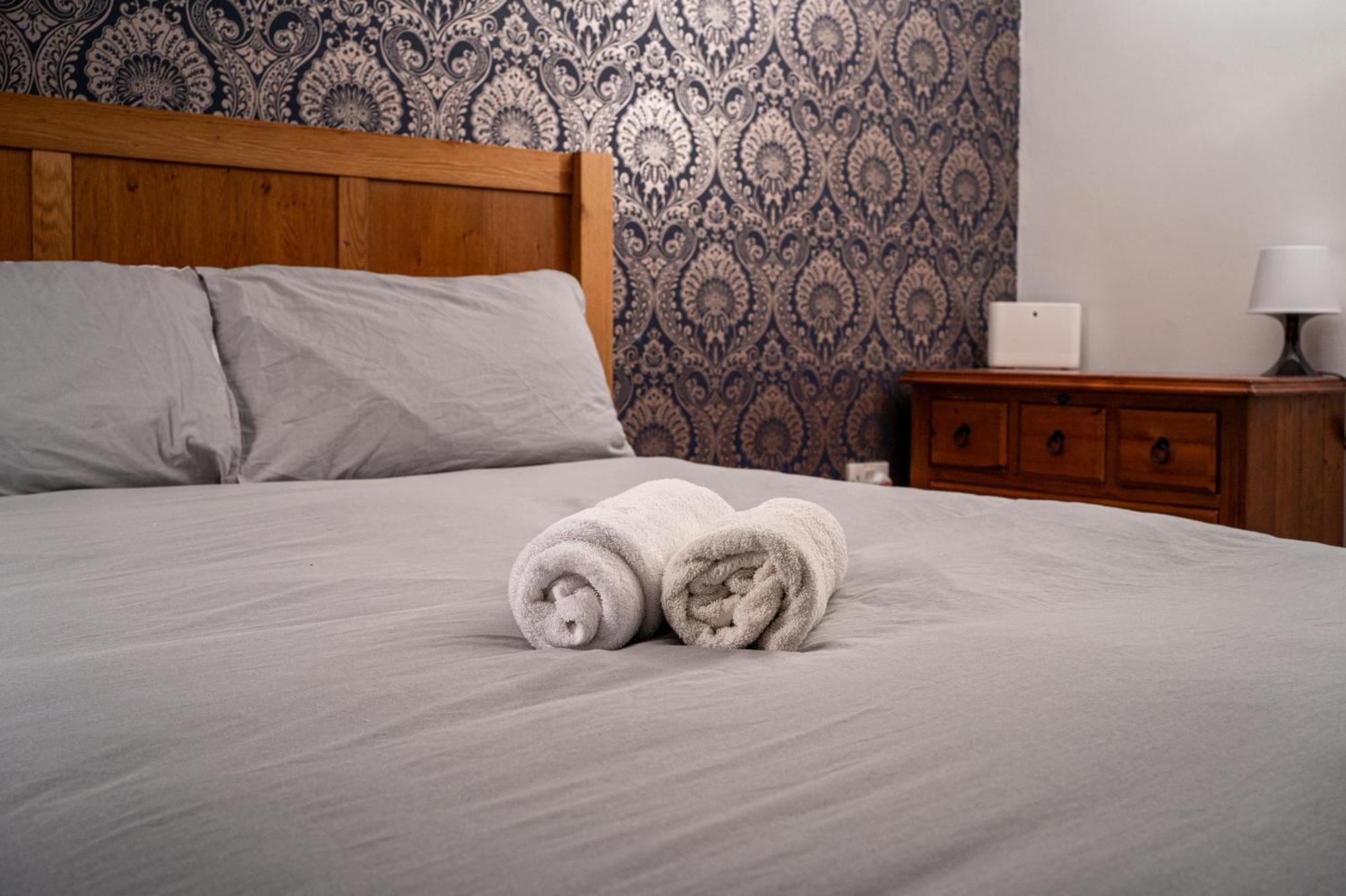 Central Apartment In Belfast City Centre - Sleeps 5 People Екстериор снимка