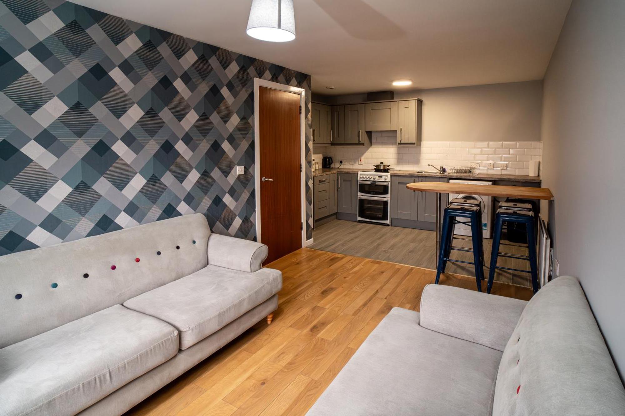Central Apartment In Belfast City Centre - Sleeps 5 People Екстериор снимка