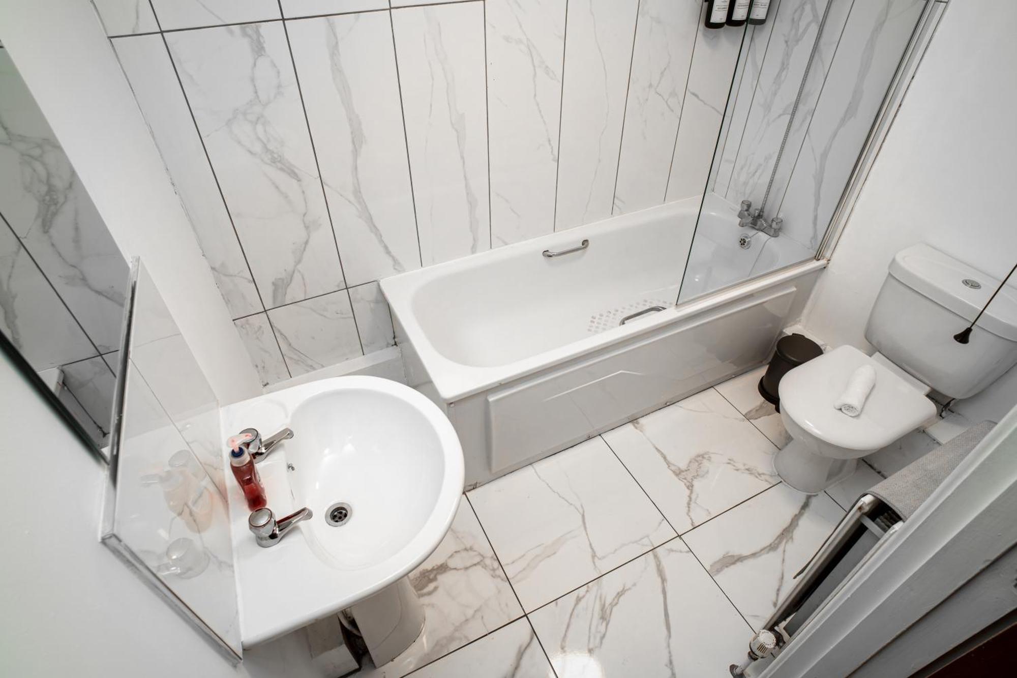 Central Apartment In Belfast City Centre - Sleeps 5 People Екстериор снимка