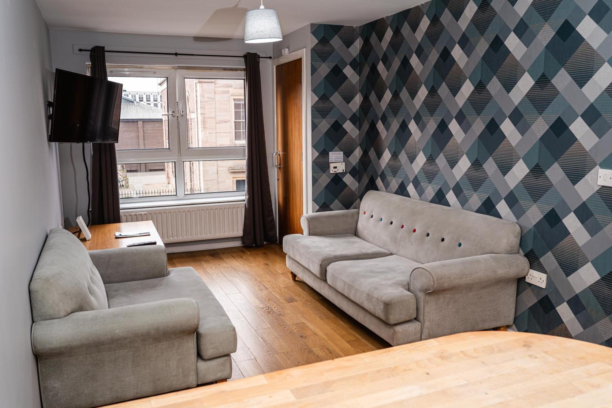 Central Apartment In Belfast City Centre - Sleeps 5 People Екстериор снимка