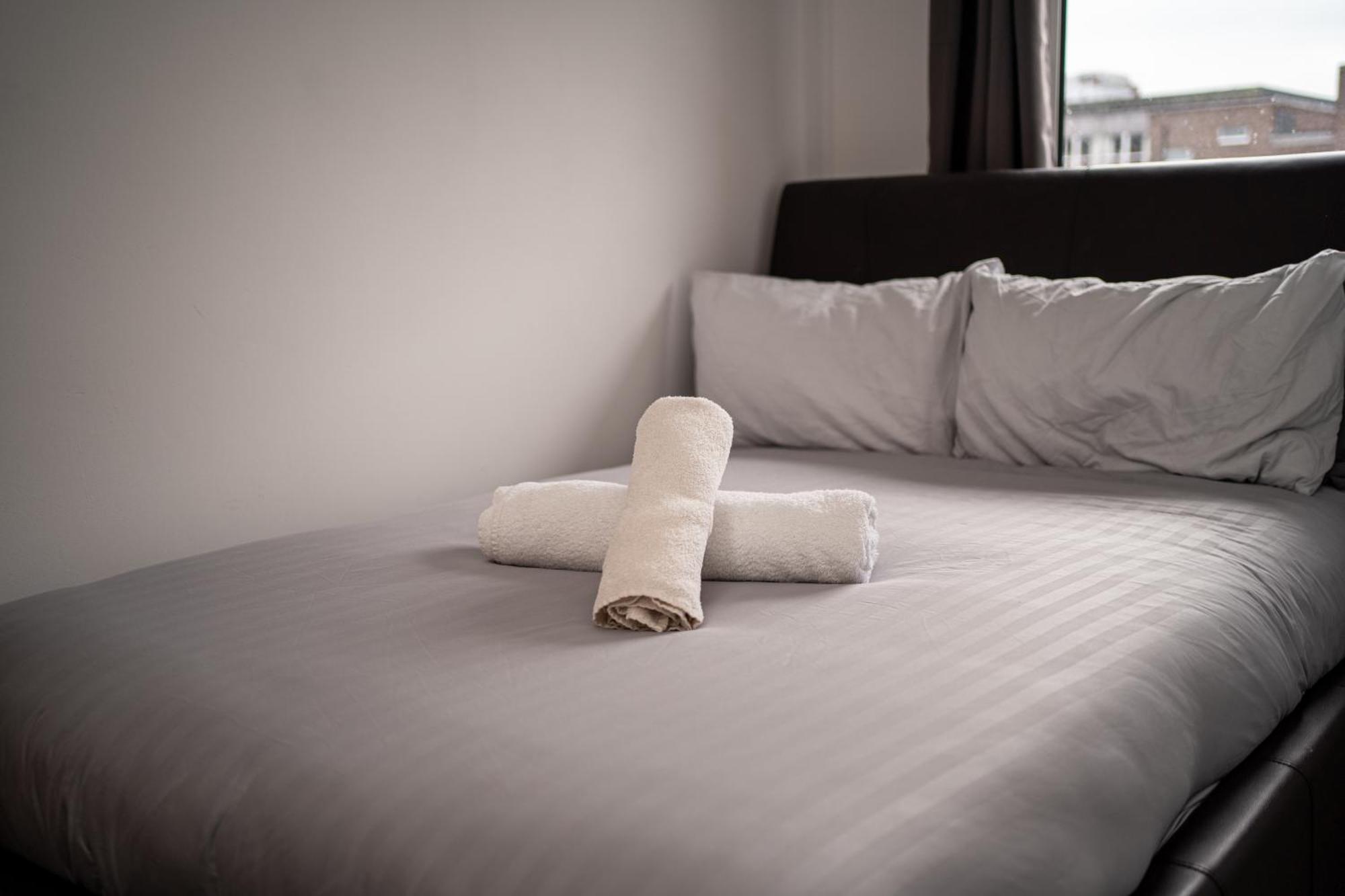 Central Apartment In Belfast City Centre - Sleeps 5 People Екстериор снимка